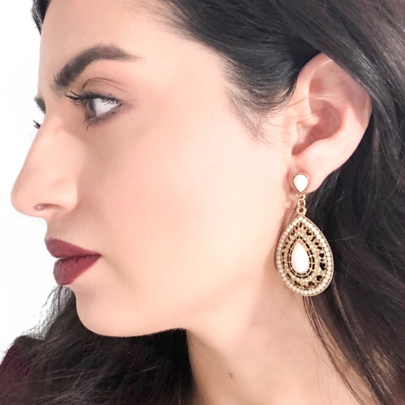 Tear Drop Rhinestone Earrings - Picture 3 of 3